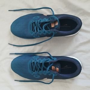 Nike W.sz9.5 sneakers